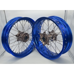 Paire de roues SUPERMOTARD 2WMX HUSQVARNA personnalisée